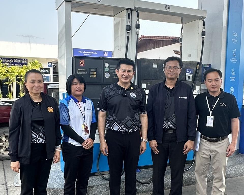 ผู้ว่าฯน่าน ตรวจสอบปั๊มน้ำมันรายใหญ่ ติดตาม เฝ้าระวังและเตรียมความพร้อมรองรับผลกระทบที่อาจเกิดขึ้นจากสถานการณ์ในภูมิภาคตะวันออกกลาง พร้อมขอให้ประชาชนติดตามข่าวสารที่เชื่อถือได้เท่านั้น หลังมีเฟคนิวส์เผยแพร่ผ่านทางโซเชียล