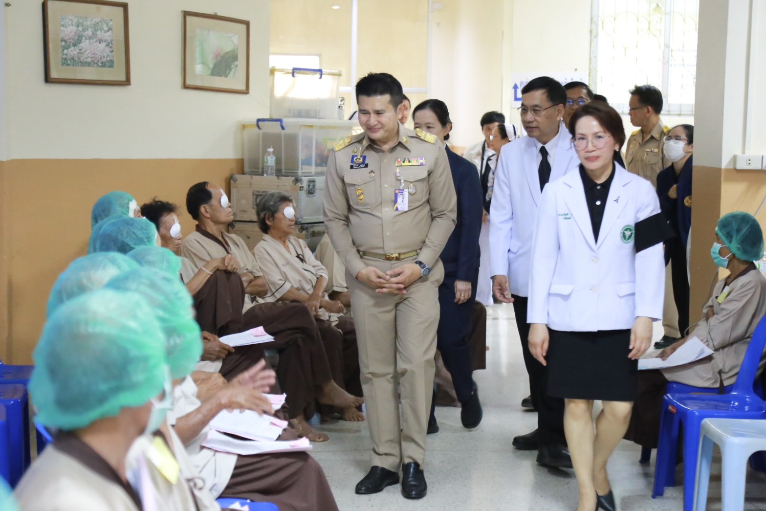 สำนักงานพระคลังข้างที่ ออกหน่วยแพทย์พระราชทานเคลื่อนที่ บริการผ่าตัดต้อกระจกและโรคตาฟรี แก่ราษฎร จ.น่าน สนองพระราชปณิธานด้านสาธารณสุขของพระบาทสมเด็จพระเจ้าอยู่หัวฯ