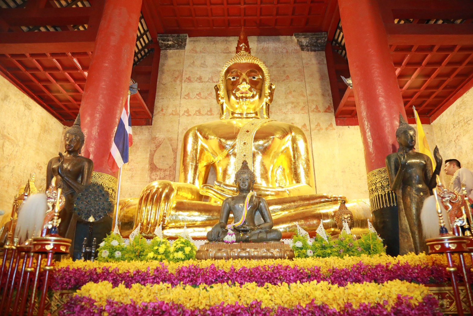 จ.น่าน ประกอบพิธีอัญเชิญพระสิงห์หลวงเมืองน่าน เข้าประตูไชยนครน่าน เสริมสิริมงคลสงกรานต์ปี 2569